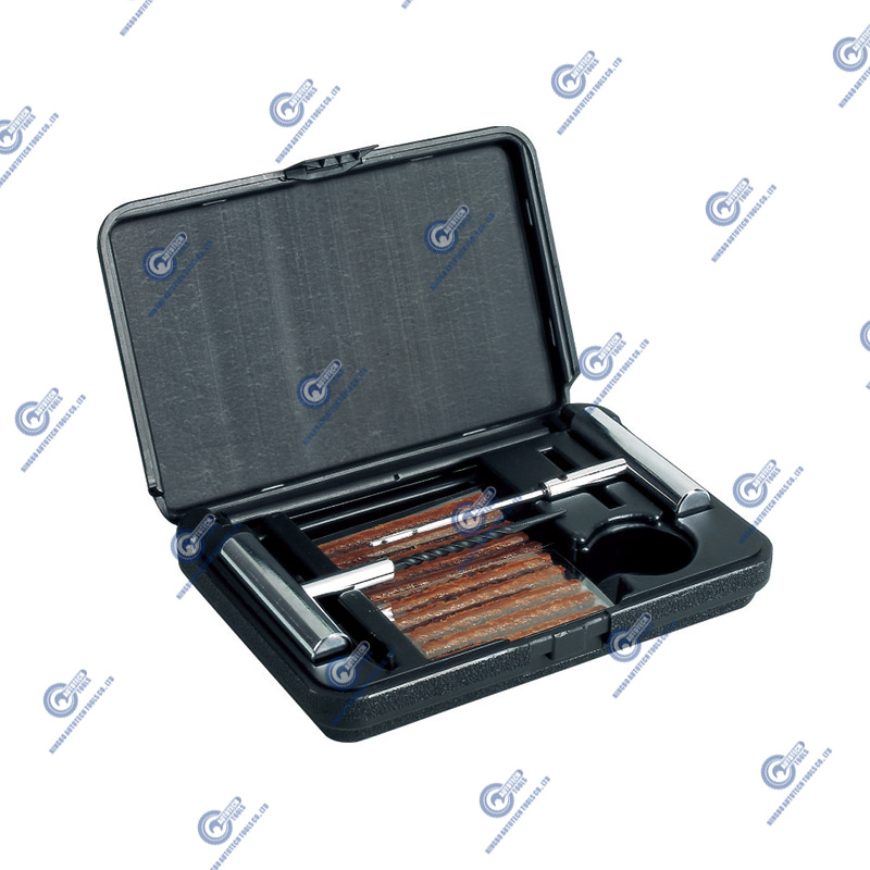 TRK-002 35 Piece Universal Heavy Duty Tire Kit